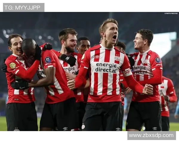 埃因霍温青年队迎战坎布尔全力争胜展现青春风采