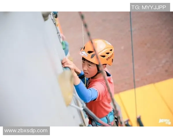 成都攀岩队耐力训练揭秘:挑战极限与坚持的完美结合